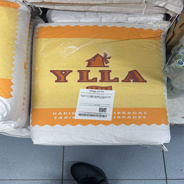 Ylla-Atta-10kg.jpg Ylla Atta 10kg | Premium Whole Wheat Flour | Fresh & Nutritious for Everyday Baking - Image 1